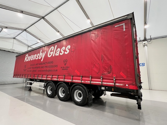 Montracon Tri Axle 4.2m Curtainsider Trailer Moffat Brackets