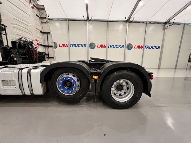 Volvo FH 500 6×2 Midlift Tractor Unit