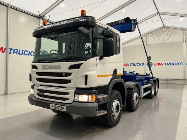 Scania P360 8×4 Day Cab Hookloader Manual