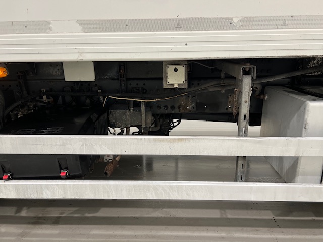 DAF CF 290 6×2 Rear Steer Fridge Box