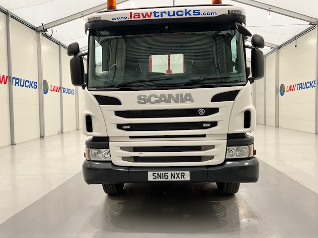Scania P370 8×4 Rest Cab Hookloader Manual