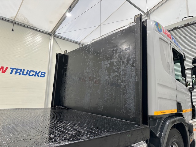 Scania P94 260 10 Tyre Sleeper Cab Flatbed