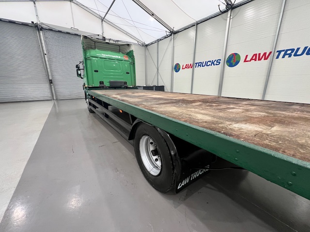 Scania P94 220 4×2 Sleeper Cab Flatbed