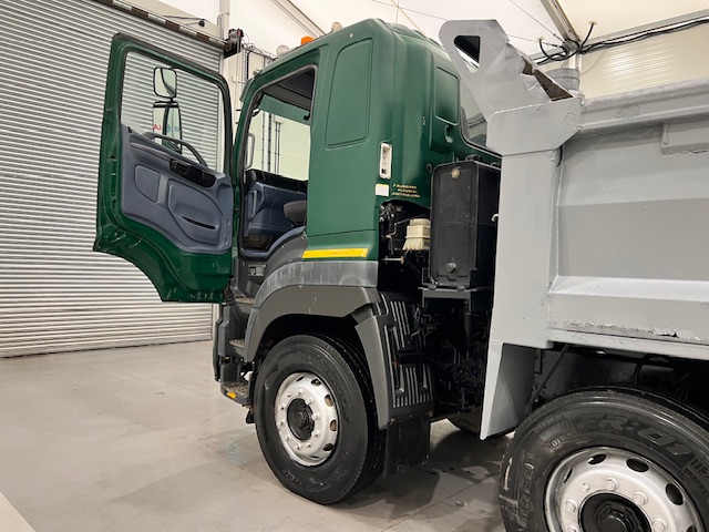 Hino 3241 700 8×4 Sleeper Cab Steel Tipper