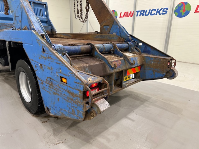 Scania P94 230 4×2 Day Cab Skip Loader