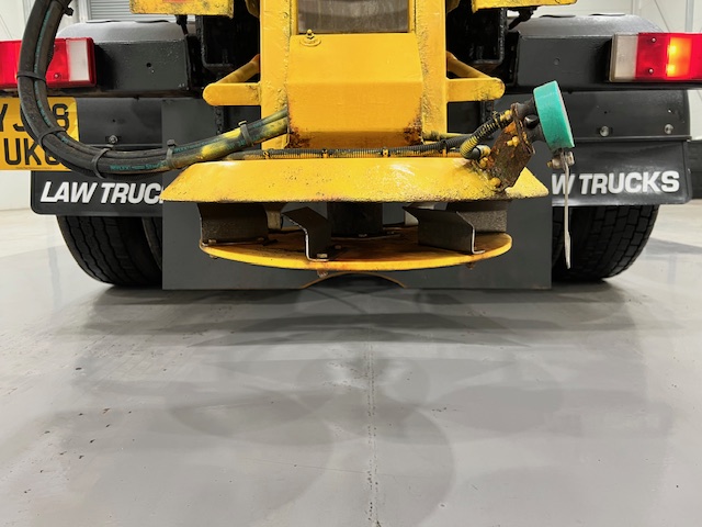 DAF CF75 310 6×4 Day Cab Gritter