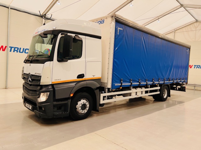 Mercedes Actros 1830 Sleeper Cab Curtainsider