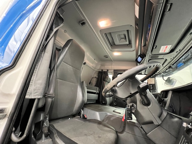 Scania P250 4×2 Sleeper Cab Fridge Box