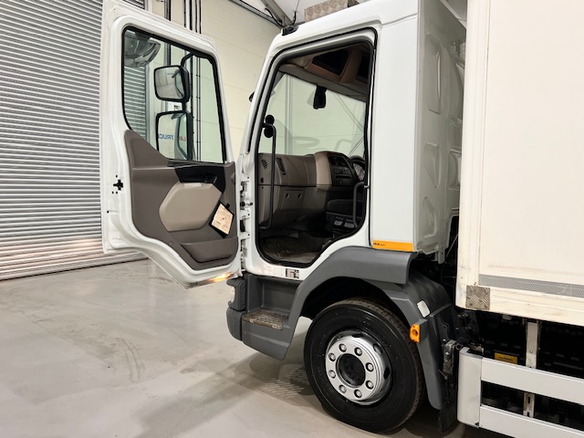 DAF LF 180 Day Cab Fridge Box Manual