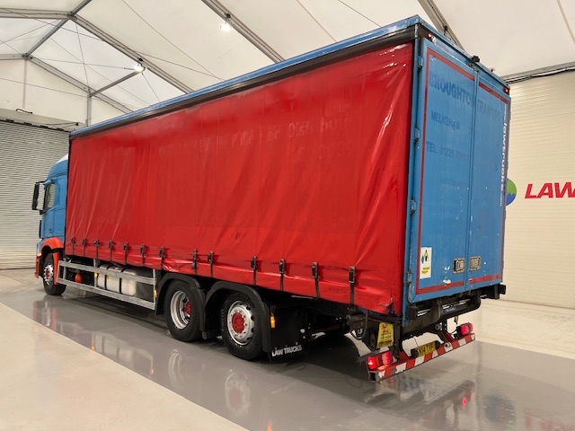 Mercedes Actros 2530 6×2 Sleeper Cab Curtainsider