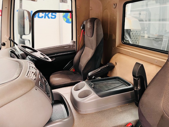 DAF CF 400 8×4 Day Cab Tipper