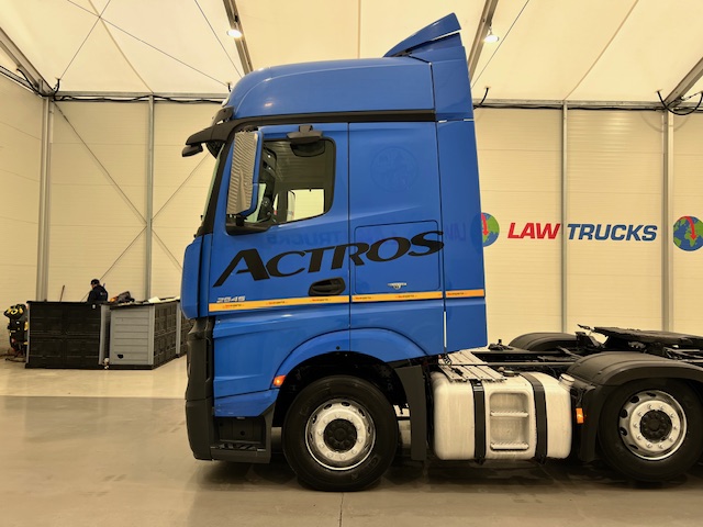 Mercedes Actros 2545 6×2 Midlift Tractor Unit