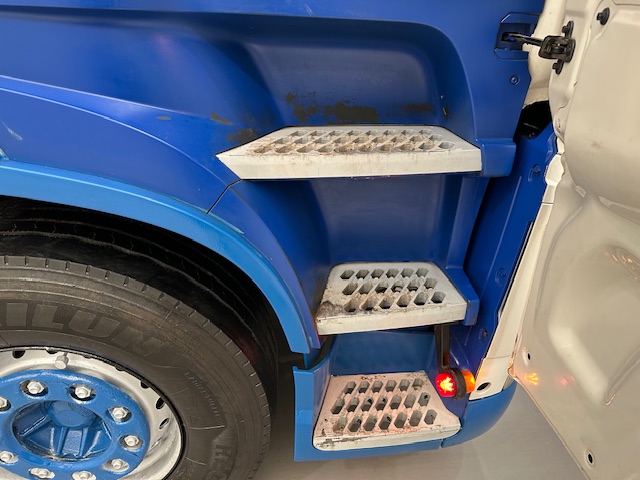 Volvo FH 500 6×2 Midlift Tractor Unit