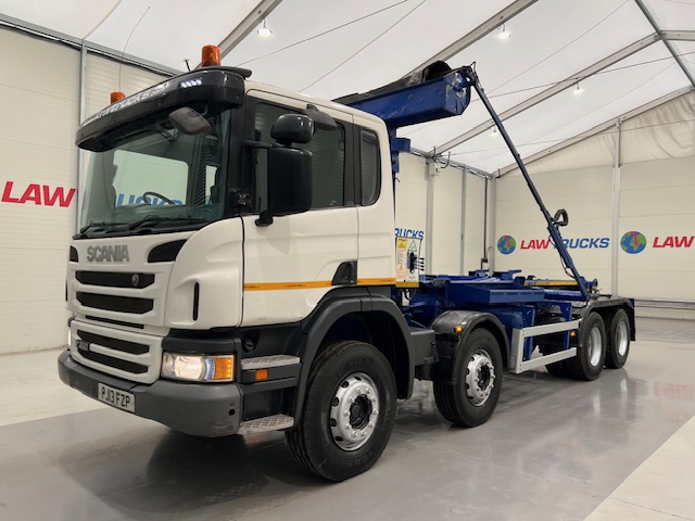 Scania P360 8×4 Day Cab Hookloader Manual