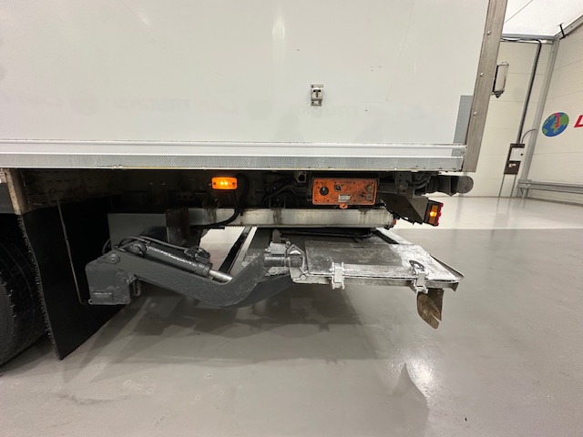 Mercedes Axor 1824 Day Cab Fridge Box