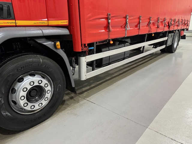 DAF LF 250 Sleeper Cab Curtainsider
