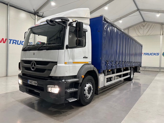 Mercedes 1824 4×2 Day Cab Curtainsider