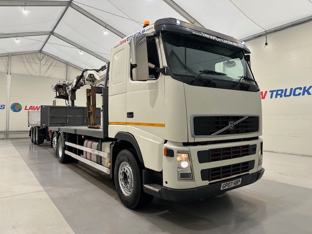 Volvo FH 440 6×2 Rear Lift Brick Grab Drawbar