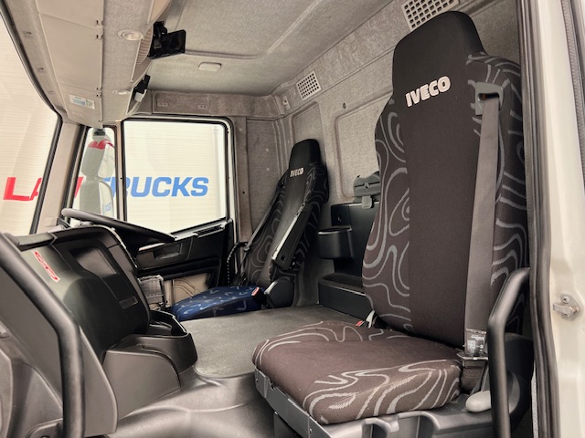 Iveco Stralis 310 AT 6×2 Box Van
