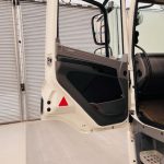 DAF CF 220 4×2 Sleeper Cab Curtainsider - thumbnail
