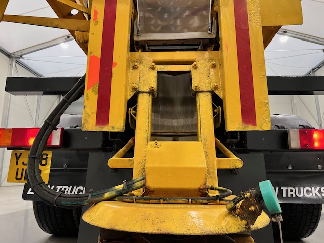 DAF CF75 310 6×4 Day Cab Gritter