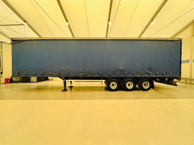 Montracon Tri Axle Curtainsider Trailer