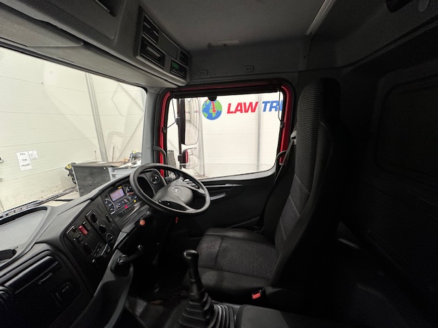 Mercedes Axor 2529 6×2 Rear Lift Day Cab Box Van
