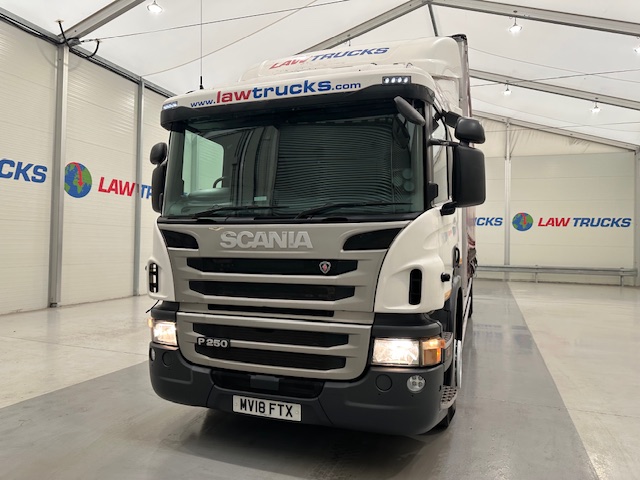Scania P250 4×2 Sleeper Cab Curtainsider