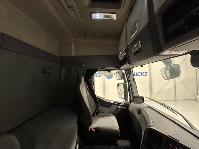 Renault T460 6×2 Midlift Tractor Unit