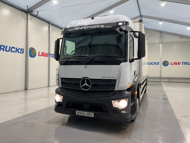 Mercedes Actros 1824 4×2 Sleeper Cab Box Van