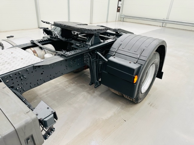 Iveco Stralis 450 4×2 Tractor Unit