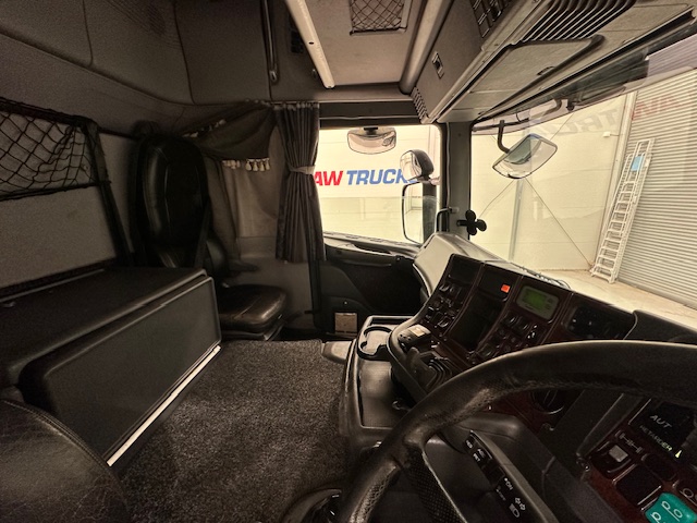 Scania 124 470 6×2 10 Tyre Sleeper Cab Flatbed
