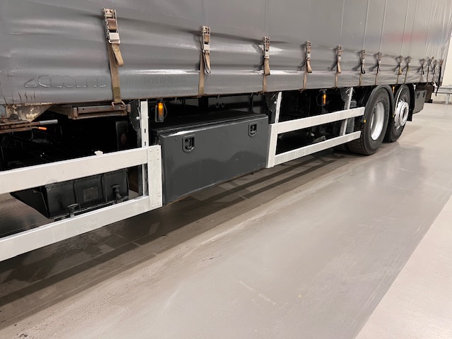 DAF CF75 310 Rear Lift Sleeper Cab Curtainsider