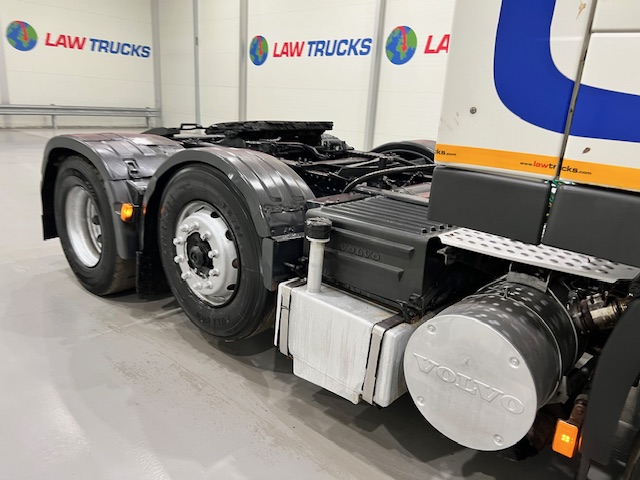 Volvo FM12 420 6×2 Midlift Tractor Unit Manual