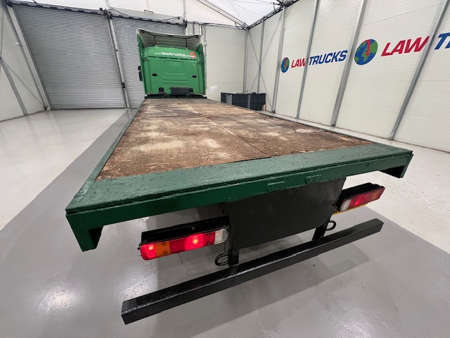 Scania P94 220 4×2 Sleeper Cab Flatbed