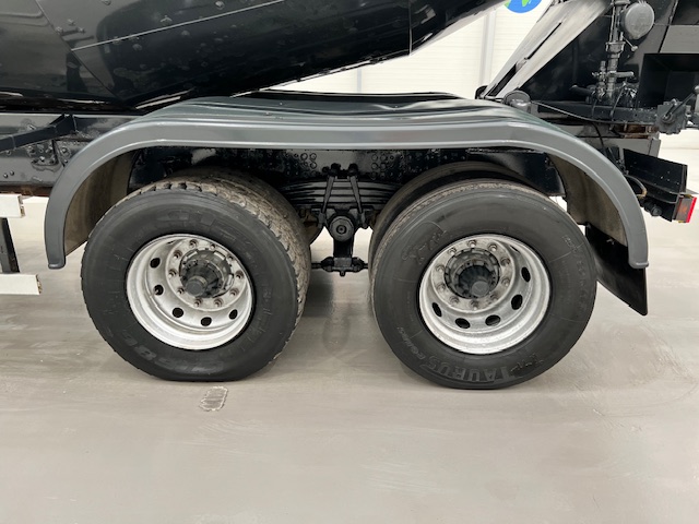 Scania P94 300 6×4 Day Cab Cement Mixer