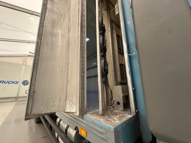 Mercedes Axor 2529 Rear Lift Sleeper Cab Box Van