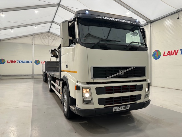 Volvo FH 440 6×2 Rear Lift Brick Grab Drawbar
