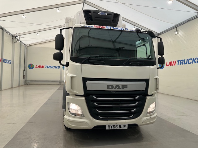 DAF CF 330 6×2 Sleeper Cab Fridge Box