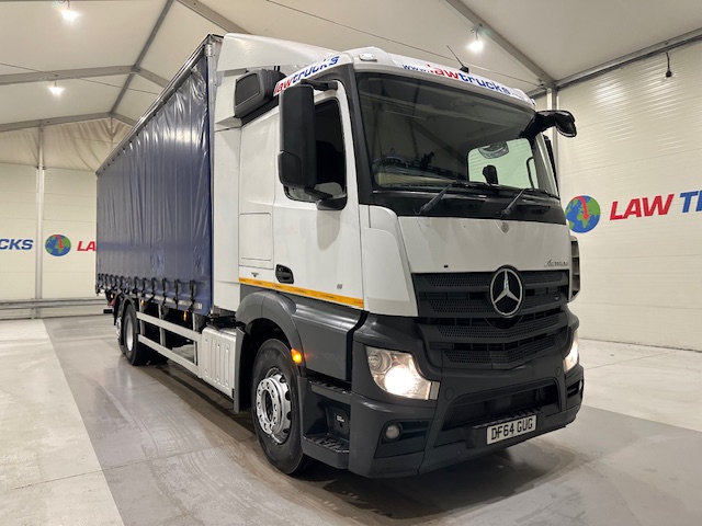 Mercedes Actros 2530 6×2 Sleeper Cab Curtainsider