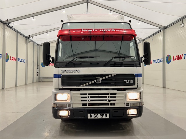 Volvo FM12 380 6×2 Midlift Tractor Unit Manual