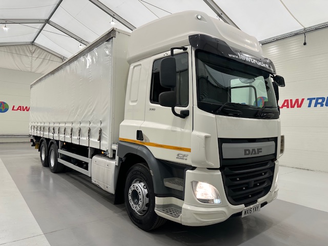 DAF CF 330 6×2 10 Tyre Sleeper Cab Curtainsider