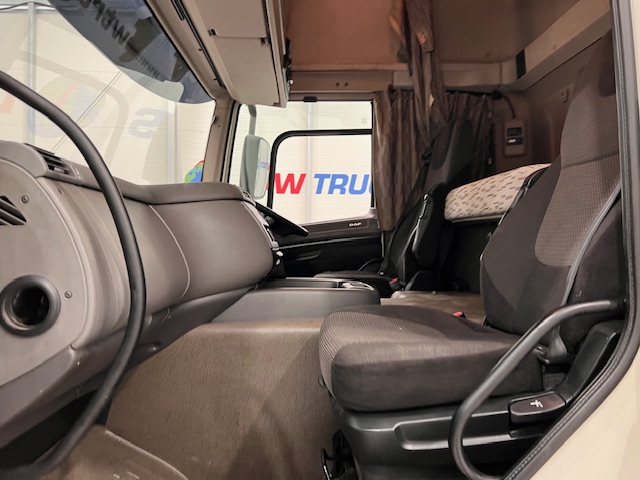 DAF CF 250 Sleeper Cab Curtainsider