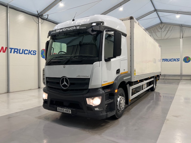 Mercedes Actros 1824 4×2 Sleeper Cab Box Van