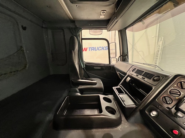 DAF CF85 380 4×2 Sleeper Cab Tractor Unit Manual