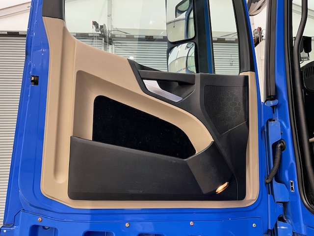 Mercedes Actros 2545 6×2 Midlift Tractor Unit