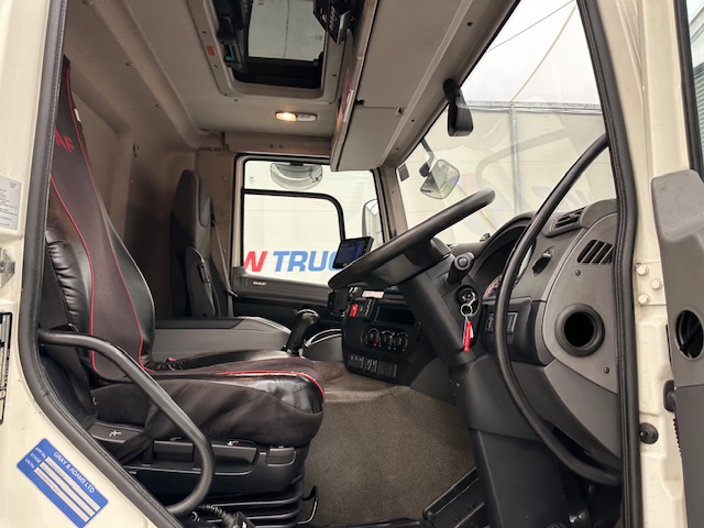 DAF CF 290 6×2 Rear Steer Fridge Box