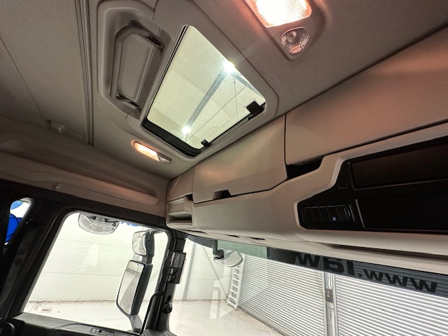 Scania G410 4×2 Sleeper Cab Tractor Unit