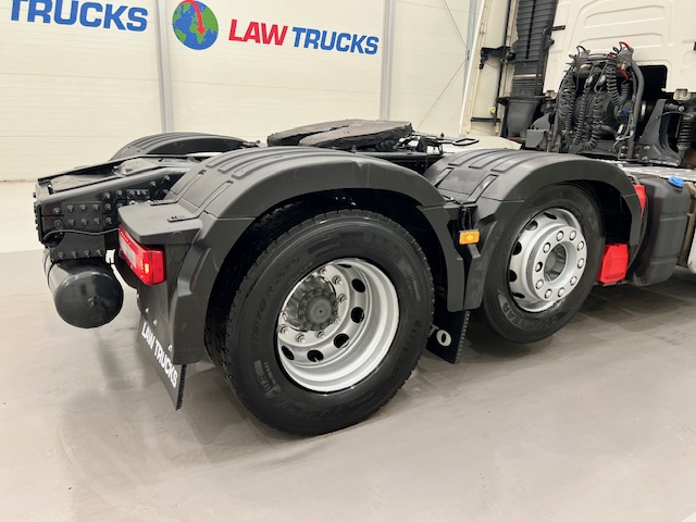 Volvo FH 500 6×2 Midlift Tractor Unit