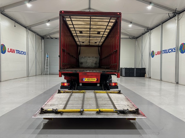 DAF LF 250 Sleeper Cab Curtainsider